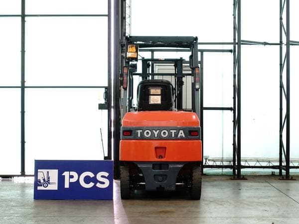 Forklift — Ready Stock (lot 1207-6020055)