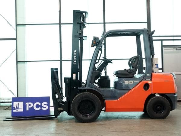 Forklift — Ready Stock (lot 1207-6034065)