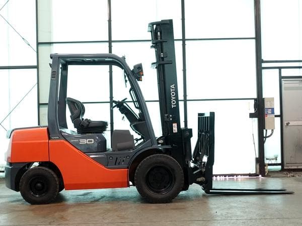Forklift — Ready Stock (lot 1207-6034065)