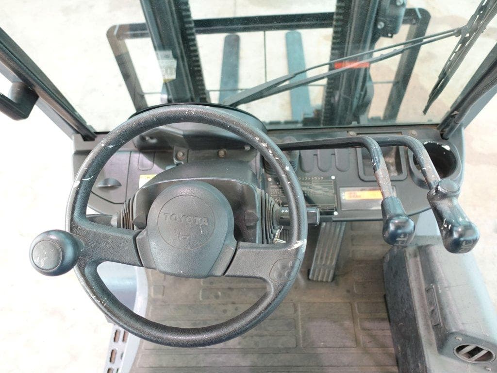 Forklift — Ready Stock (lot 1207-6035968)