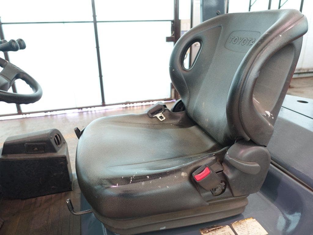 Forklift — Ready Stock (lot 1207-6035968)