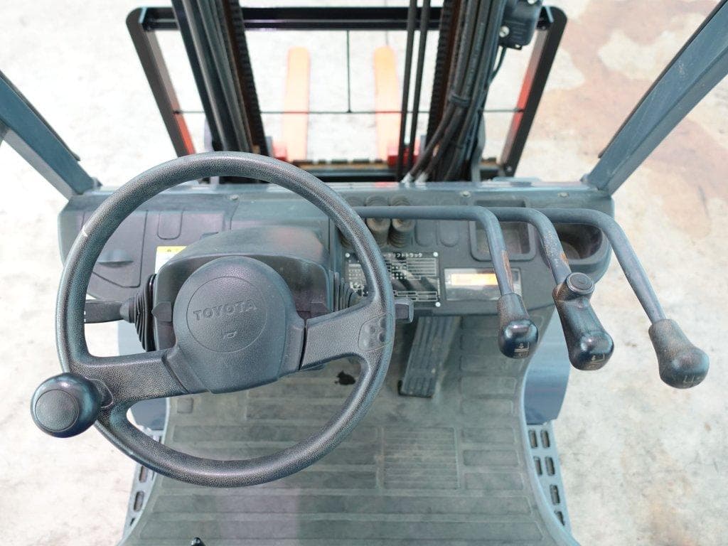 Forklift — Ready Stock (lot 1207-6036272)