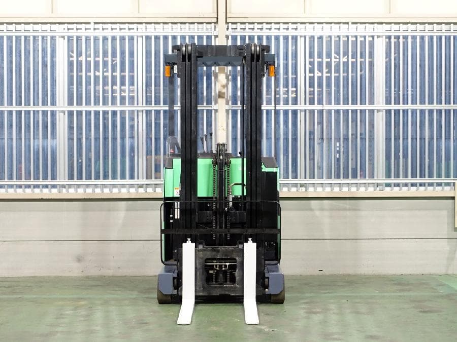 Reach Forklift — Ready Stock (lot 1207-6036275)