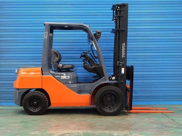 Forklift — Ready Stock (lot 1207-6055140)