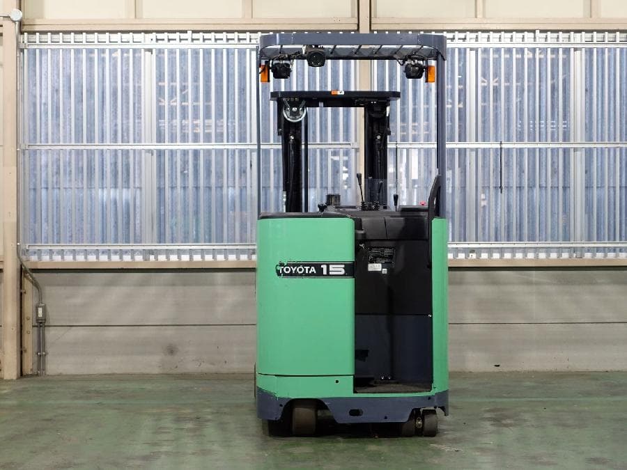 Reach Forklift — Ready Stock (lot 1207-6056829)