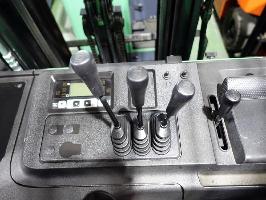 Reach Forklift — Ready Stock (lot 1207-6056829)