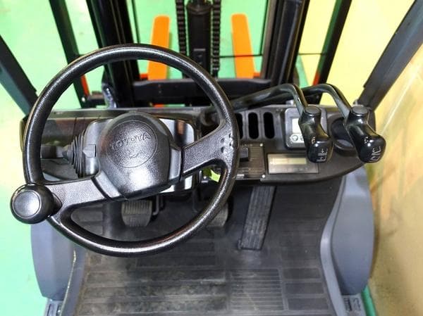 Forklift — Ready Stock (lot 1207-6136833)