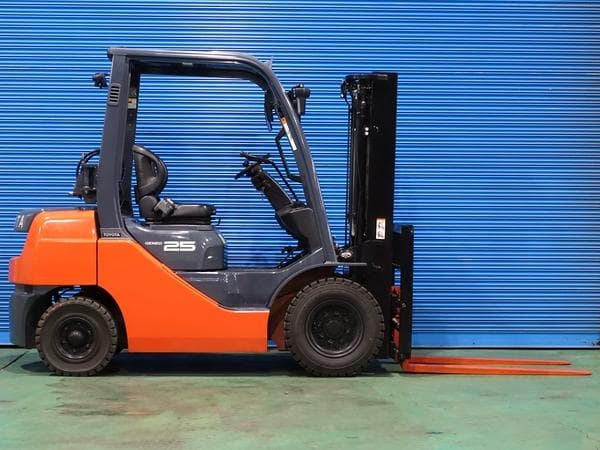 Forklift — Ready Stock (lot 1207-6142076)