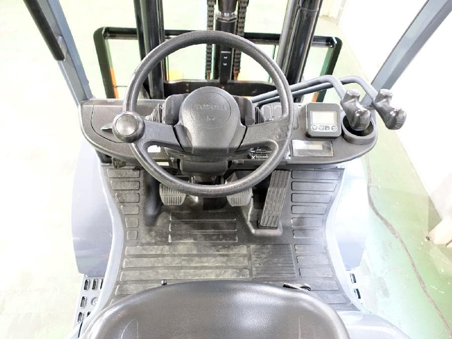 Forklift — Ready Stock (lot 1207-6142188)