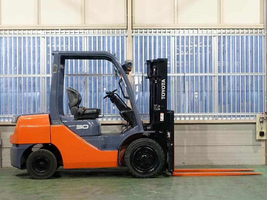 Forklift — Ready Stock (lot 1207-6143033)