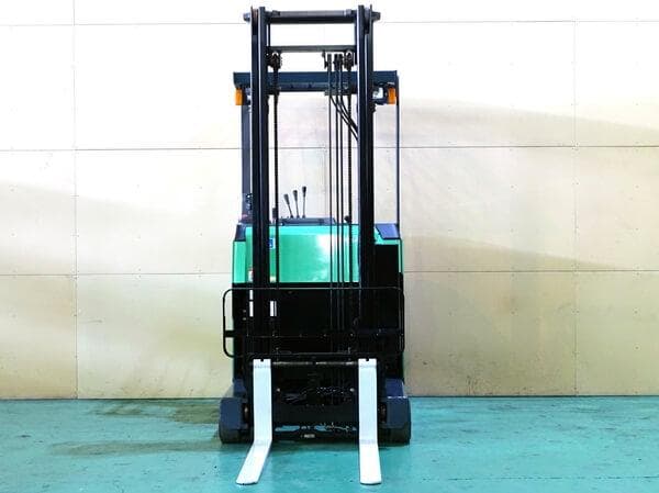 Reach Forklift — Ready Stock (lot 1207-6144942)