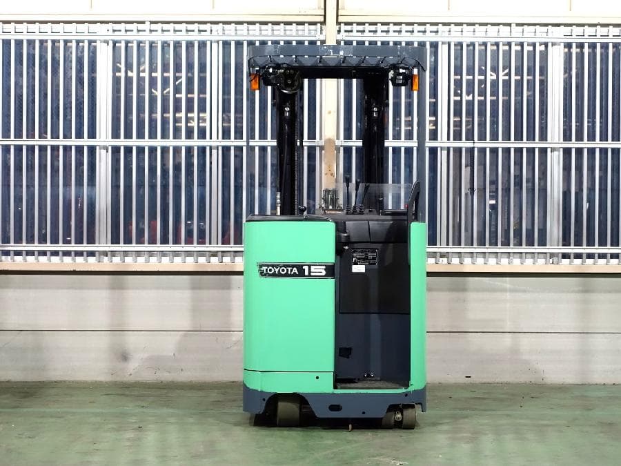 Reach Forklift — Ready Stock (lot 1207-6153310)