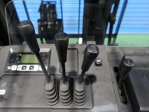 Reach Forklift — Ready Stock (lot 1207-6310900)