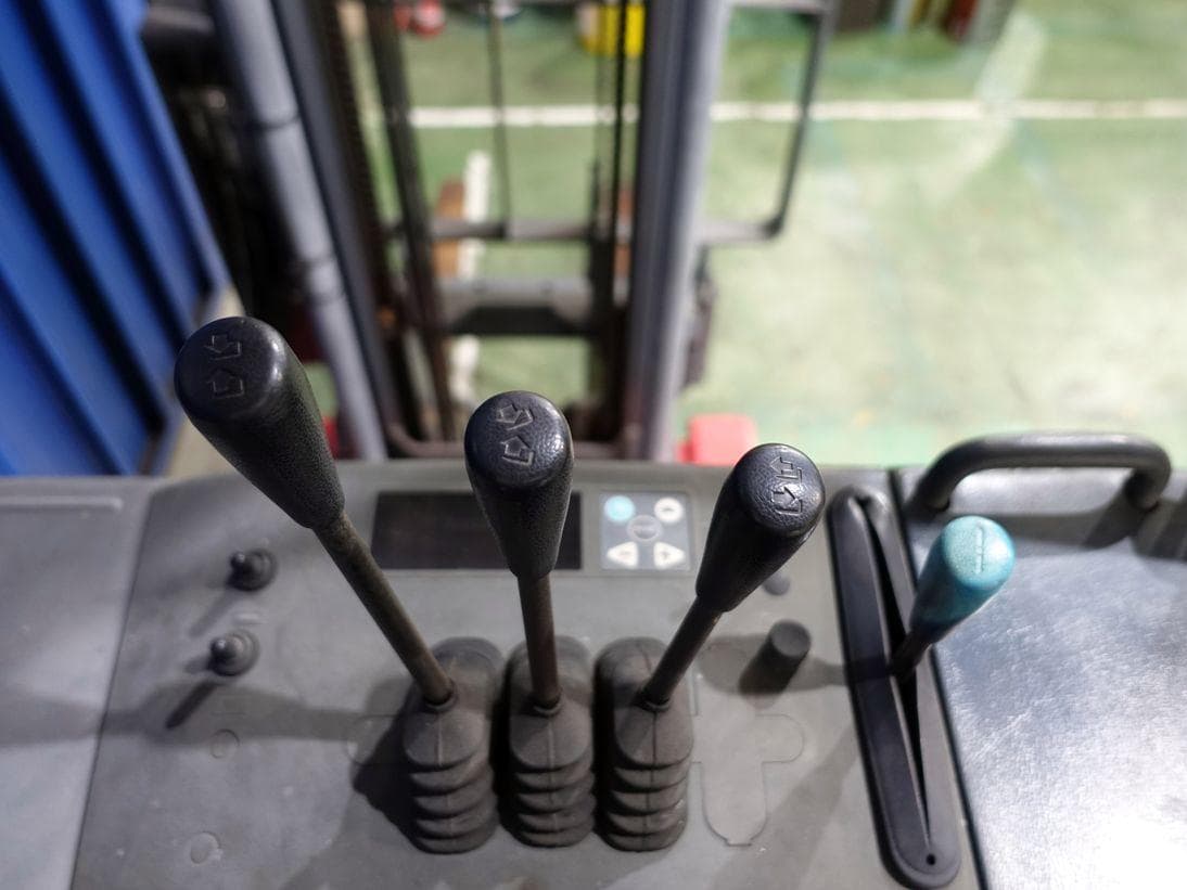 Reach Forklift — Ready Stock (lot 1207-6322888)
