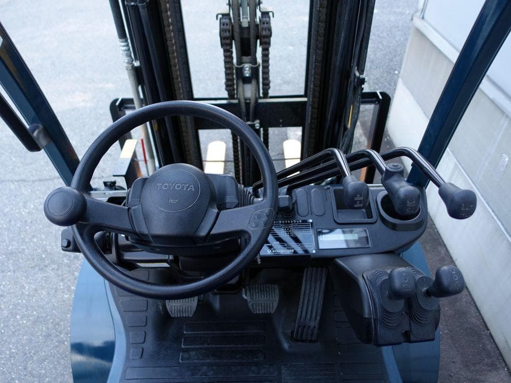 Forklift — Ready Stock (lot 1207-6323156)
