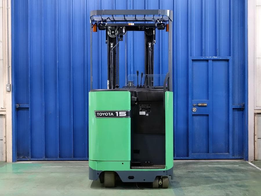 Reach Forklift — Ready Stock (lot 1207-6375789)