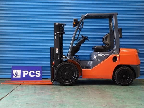 Forklift — Ready Stock (lot 1207-6391352)
