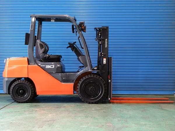 Forklift — Ready Stock (lot 1207-6391352)