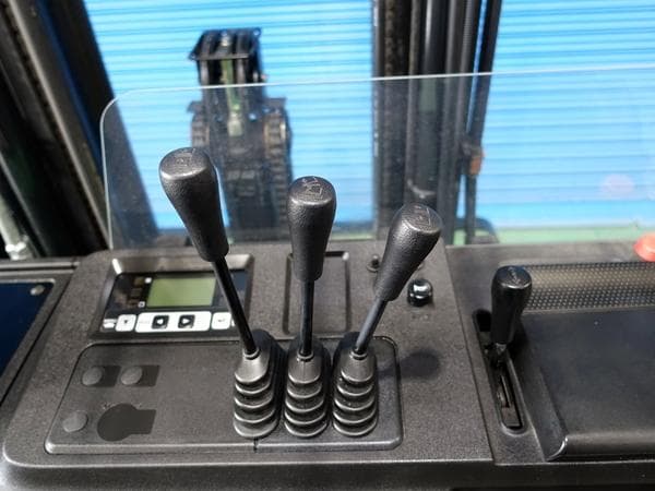 Reach Forklift — Ready Stock (lot 1207-6391419)