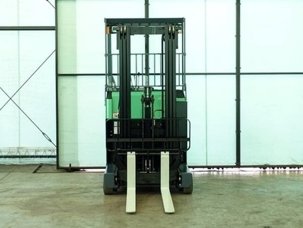Reach Forklift — Ready Stock (lot 1207-6400973)