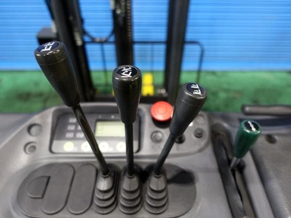 Reach Forklift — Ready Stock (lot 1207-6402174)