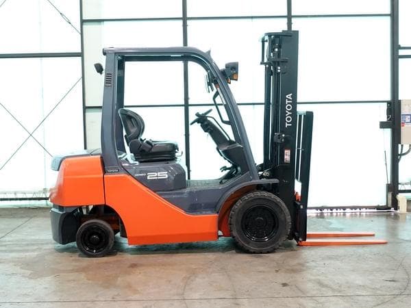 Forklift — Ready Stock (lot 1207-6408756)