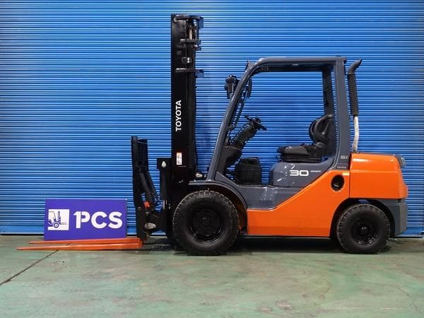 Forklift — Ready Stock (lot 1207-6412601)