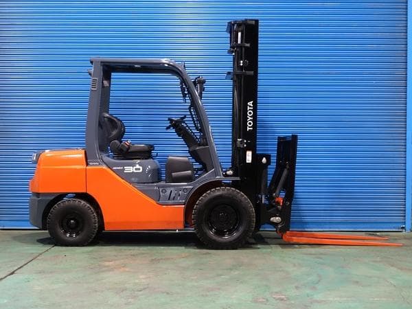 Forklift — Ready Stock (lot 1207-6412601)