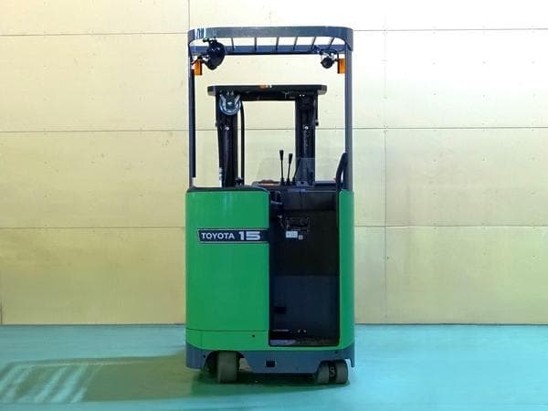 Reach Forklift — Ready Stock (lot 1207-6420216)