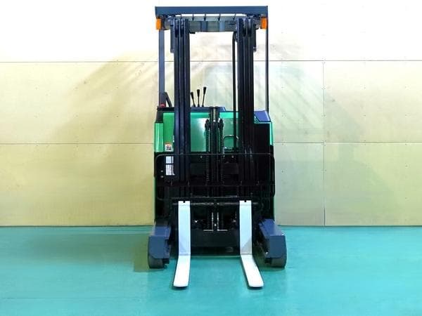 Reach Forklift — Ready Stock (lot 1207-6428476)