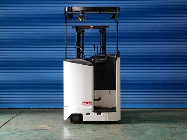 Reach Forklift — Ready Stock (lot 1207-6431843)
