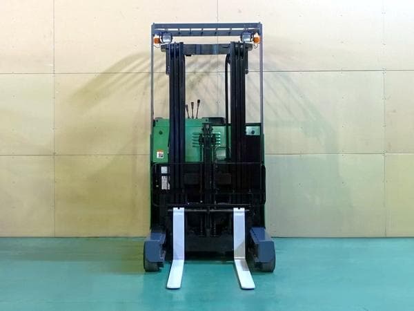 Reach Forklift — Ready Stock (lot 1207-6431867)