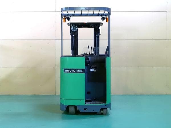 Reach Forklift — Ready Stock (lot 1207-6436569)