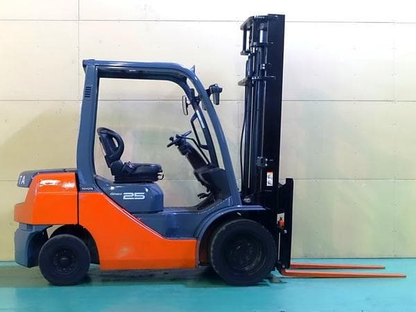 Forklift — Ready Stock (lot 1207-6439977)