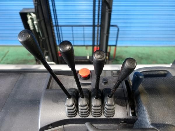 Reach Forklift — Ready Stock (lot 1207-6440401)