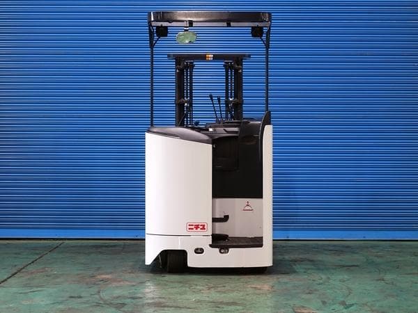 Reach Forklift — Ready Stock (lot 1207-6440402)
