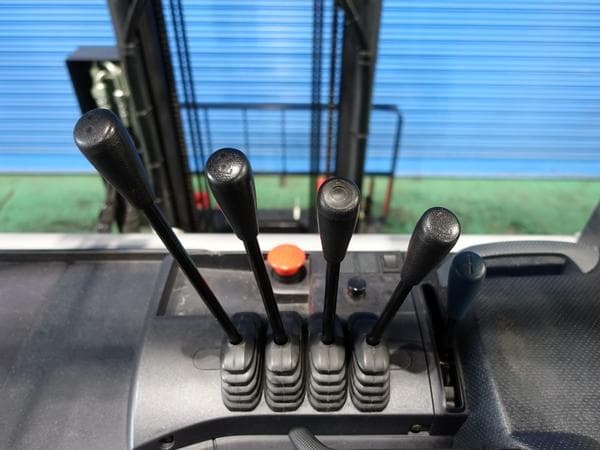 Reach Forklift — Ready Stock (lot 1207-6440402)