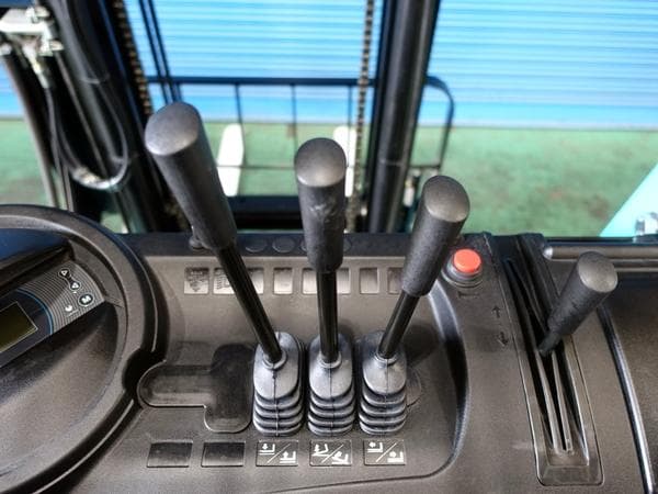 Reach Forklift — Ready Stock (lot 1207-6445818)