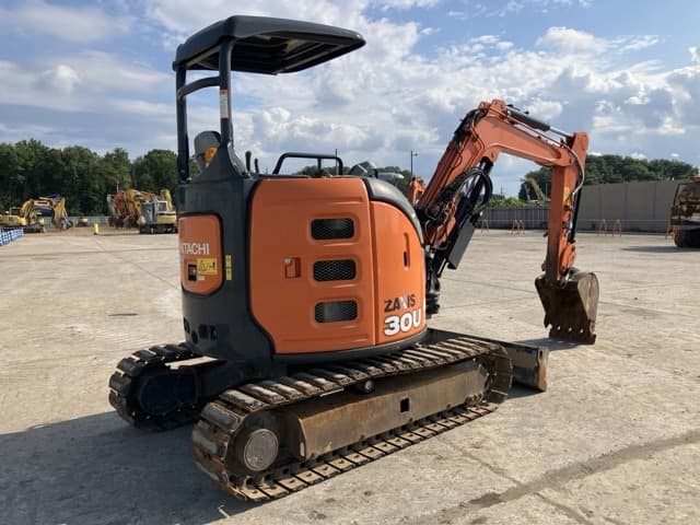 MINI EXCAVATOR — Auction (lot 8451-1)