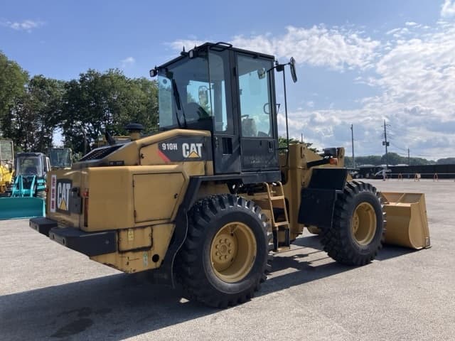 WHEEL LOADER — Auction (lot 8451-10)