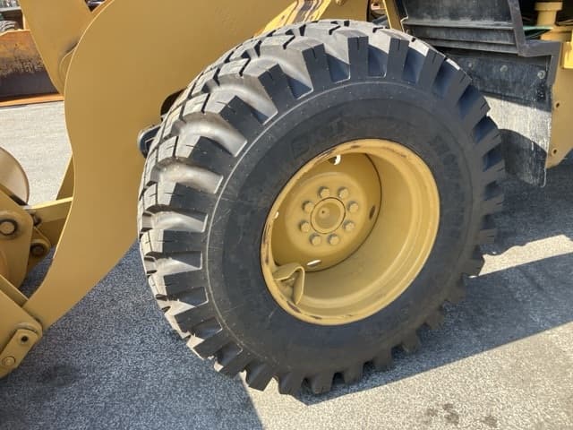 WHEEL LOADER — Auction (lot 8451-10)