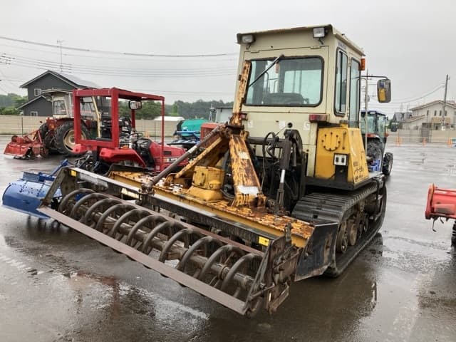 Tractor — Auction (lot 8451-1002)