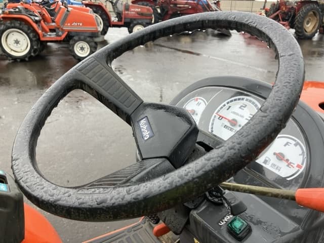 Tractor — Auction (lot 8451-1010)