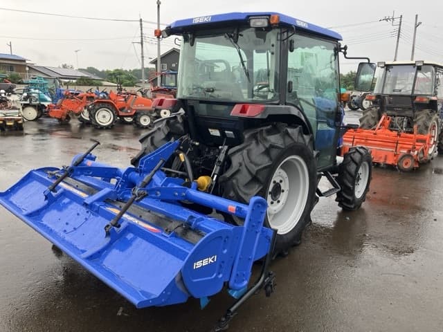 Tractor — Auction (lot 8451-1013)