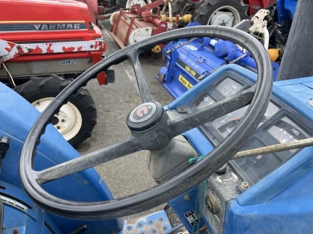 Tractor — Auction (lot 8451-1016)