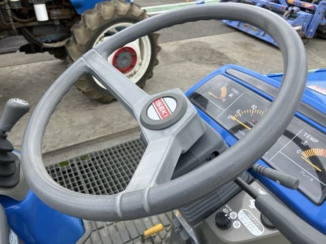 Tractor — Auction (lot 8451-1018)