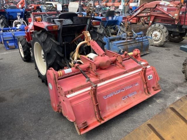 Tractor — Auction (lot 8451-1021)