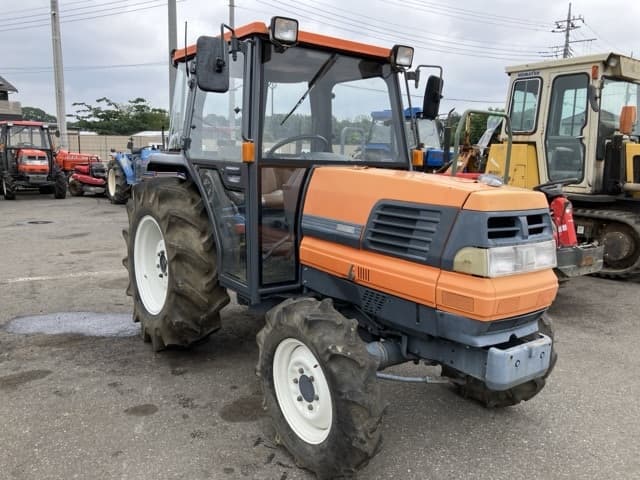 Tractor — Auction (lot 8451-1025)