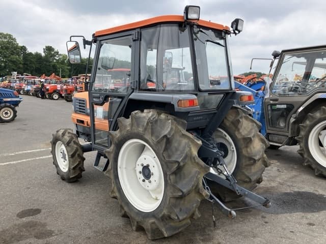 Tractor — Auction (lot 8451-1025)