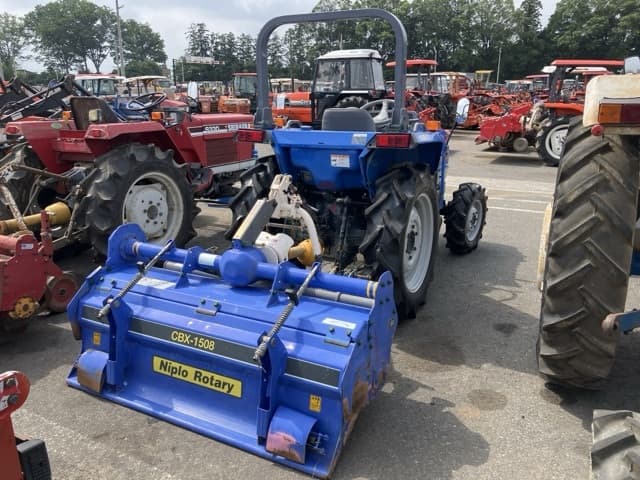 Tractor — Auction (lot 8451-1028)